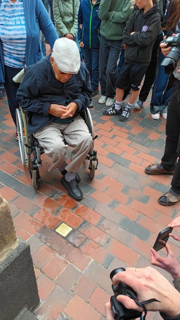 Stolpersteinverlegung am 3. Juni 2025 (Foto: Wolfgang Vogelsang)