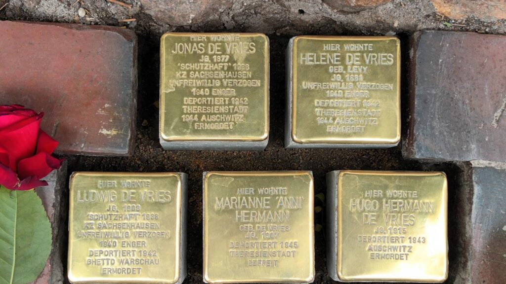 Stolpersteinverlegung am 3. Juni 2025 (Foto: Wolfgang Vogelsang)